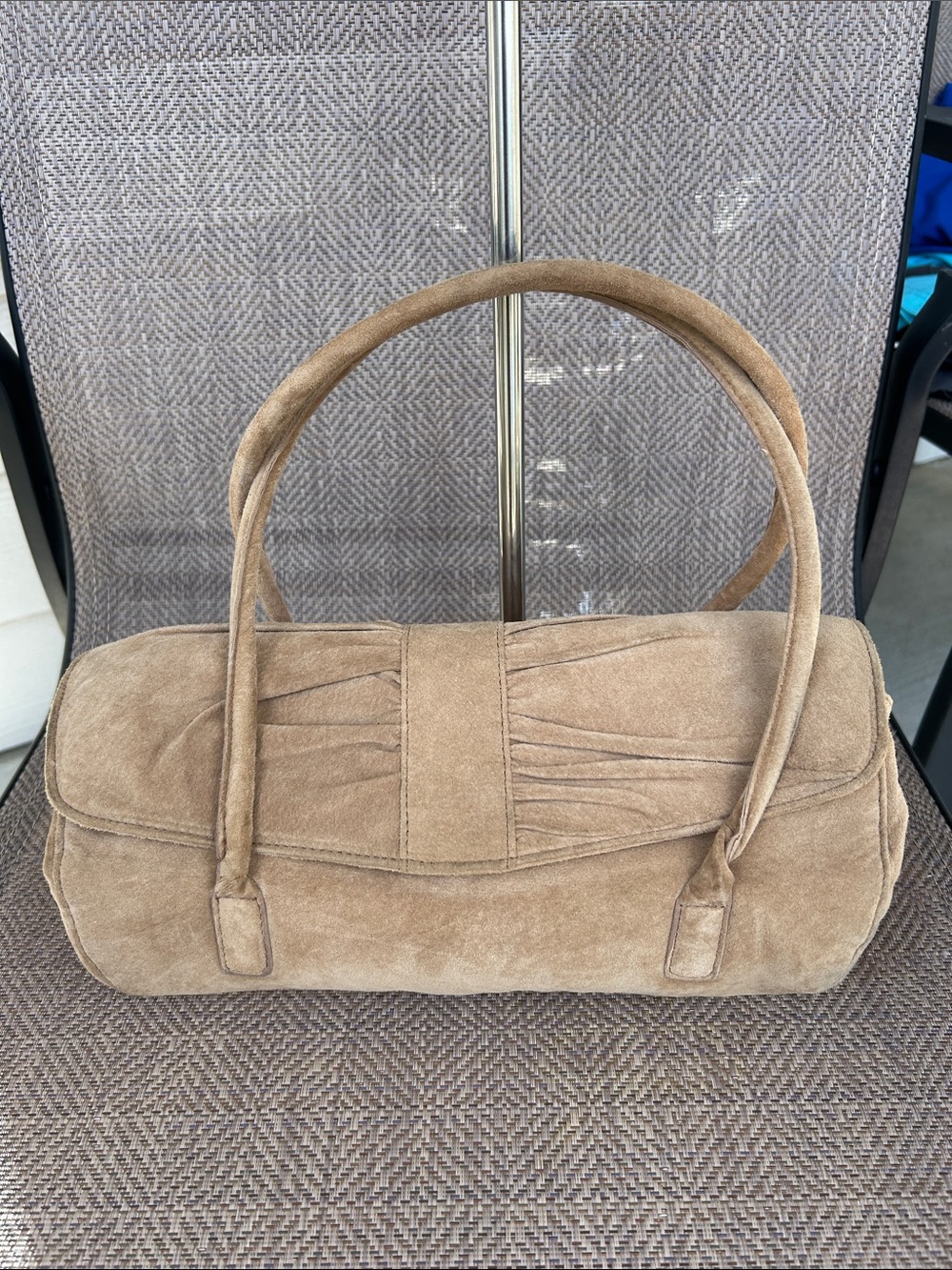CASUAL CORNER tan 100%  suede leather shoulder bag. Ruching on front of bag.